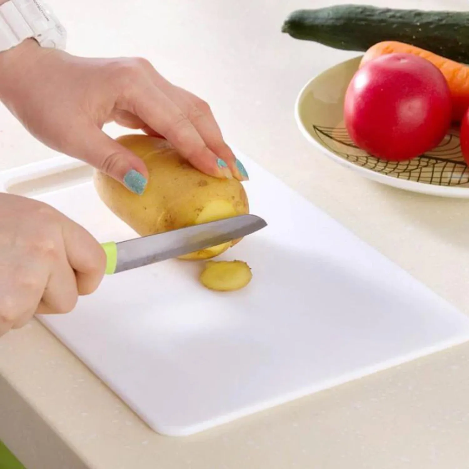 0086 Kitchen Plastic Cutting / Chopping Board