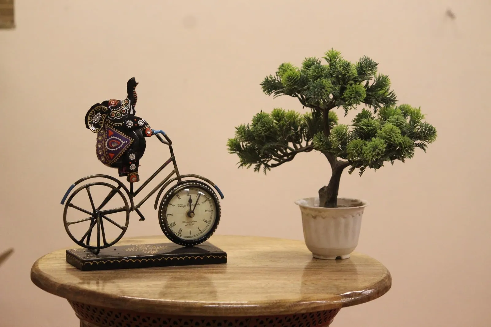 Kreative House Retro Iron Bike Rider Metal Bicycle Table Houseware Art Craft Office Decor Home