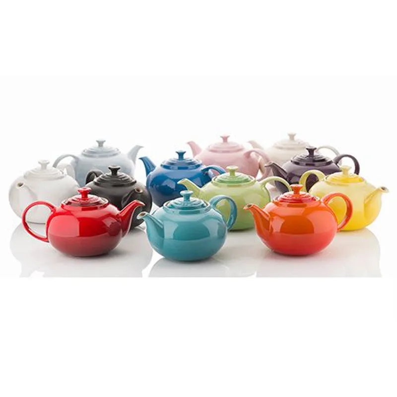 Le Creuset Stoneware Classic Teapot Almond