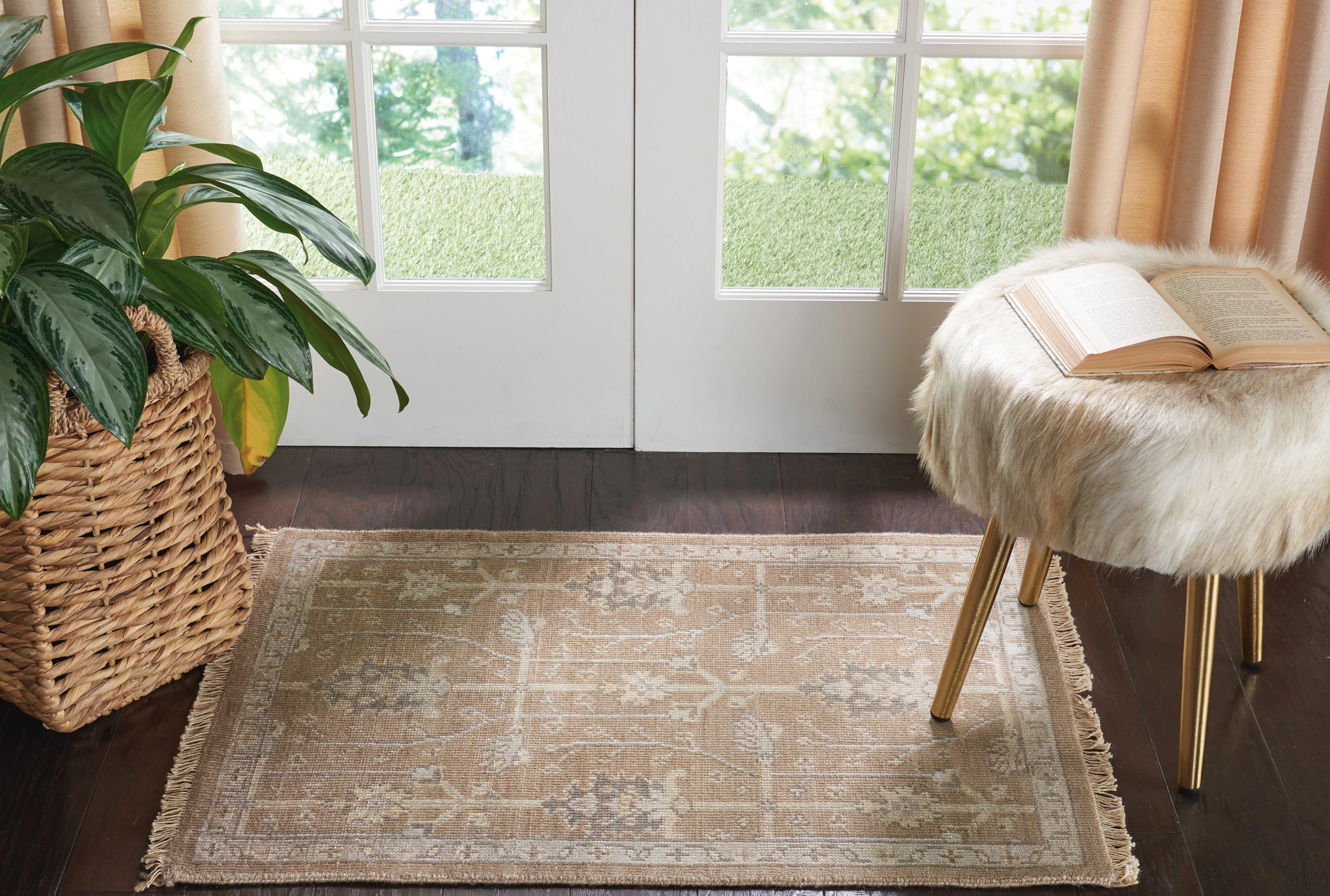 Pewter Essentials Traditional Persian Style Bamboo Rug