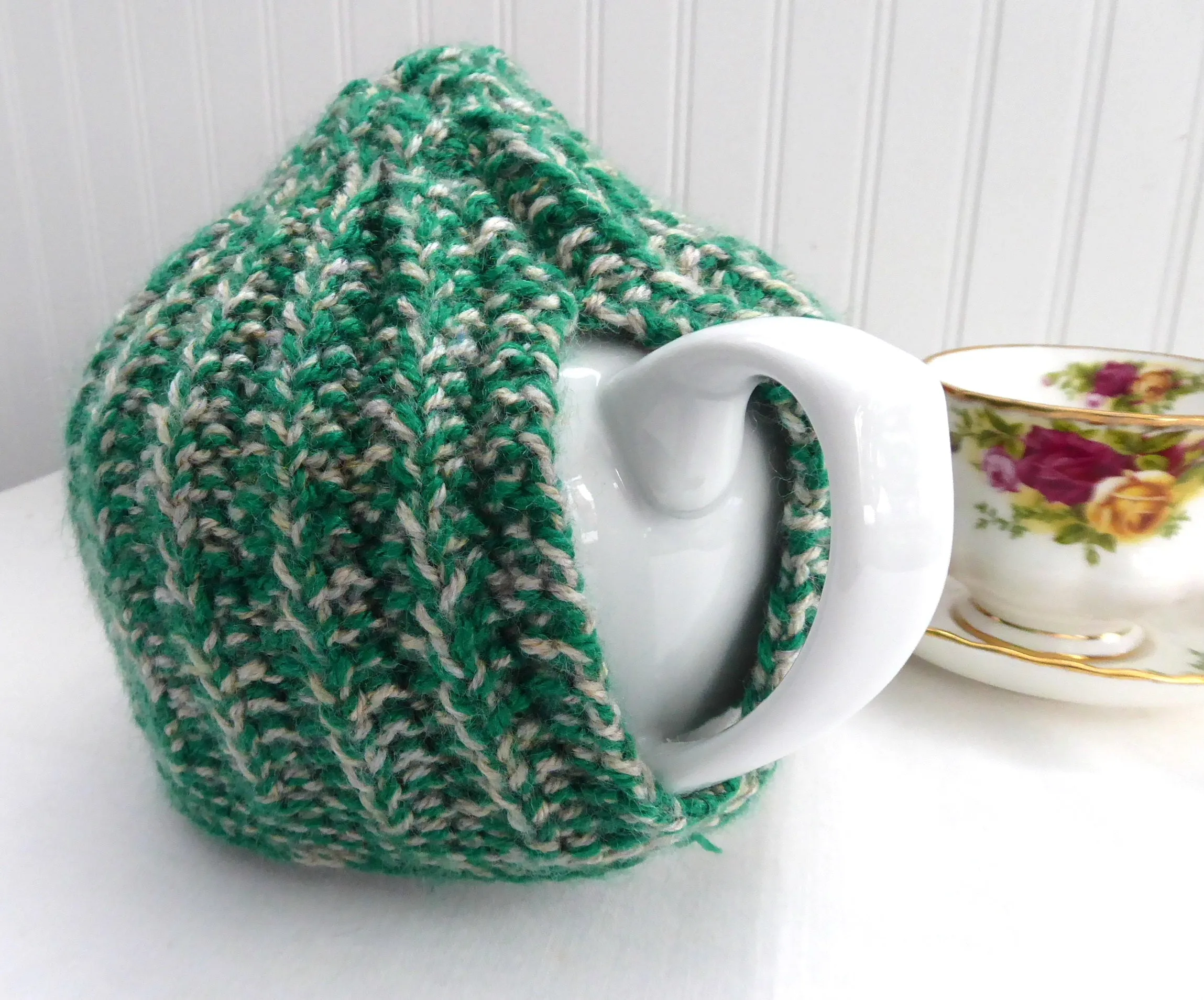 Variegated Medium English Tea Cozy Green Tan Cosy Knitted Stretchy 1970s Tea Cosy