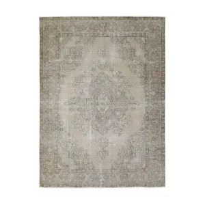 Vintage 7.1' x 10.1' Wool Rug